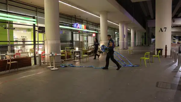 İzmir Havalimanı'nda Bıçaklı Saldırı: 4 Polis Yaralı