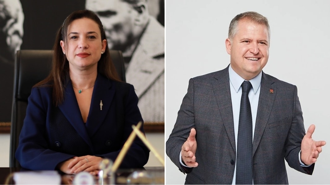 İzmir'de iki CHP'li başkan Yeni Parti'ye katıldı