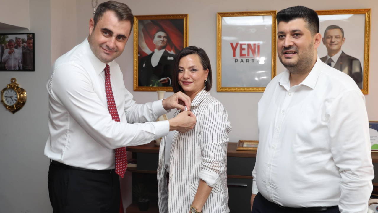 İzmir'de Karabağlar ve Konak'tan YENİ Parti'ye Büyük Katılım