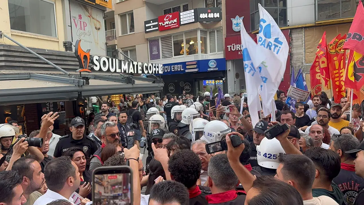 İzmir'de LGBTİ+ Tutuklamalarına Protesto: Operasyonlar Sürüyor