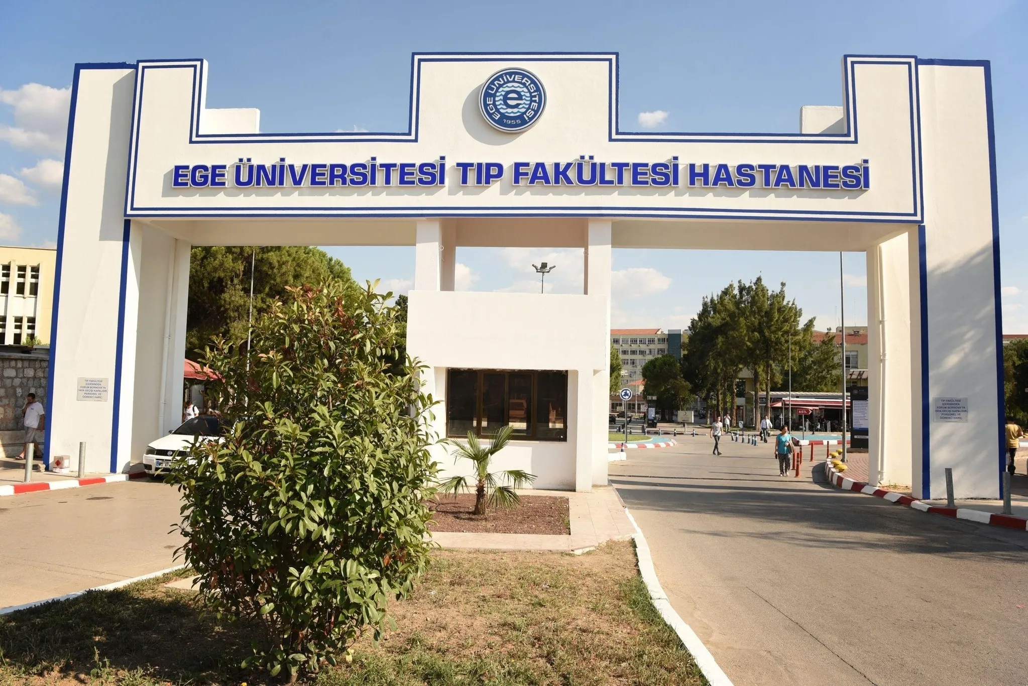 İzmir merkezli 6 ilde eş zamanlı darbe: Ege Üniversitesi'ndeki 'döner sermaye' çetesine operasyon: 44 gözaltı
