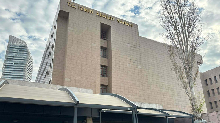 İzmir merkezli yasa dışı bahis operasyonunda 20 kişi tutuklandı