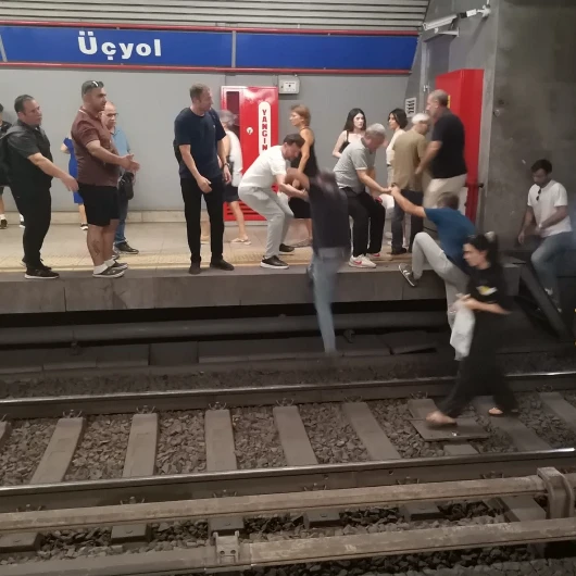 İzmir Metrosu'nda Seferler Yeniden Normale Döndü