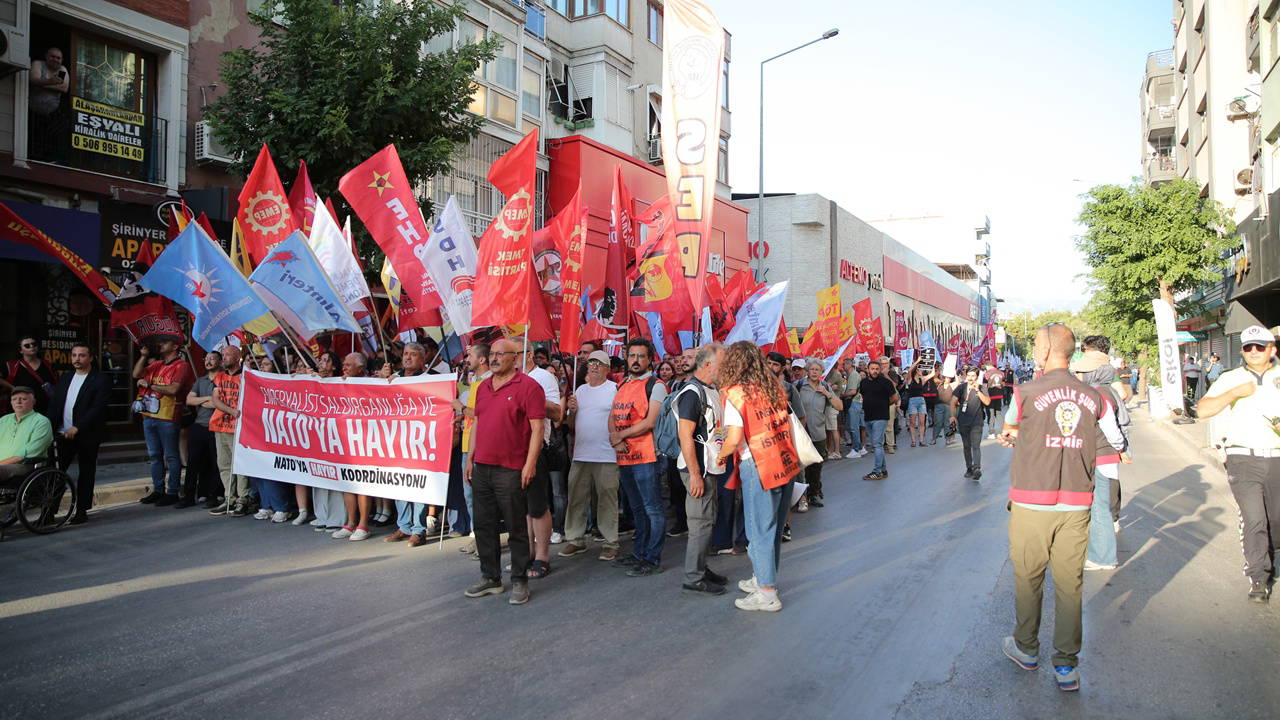 İzmir'de NATO protestosu: Zirve savaş cepheleri yaratıyor
