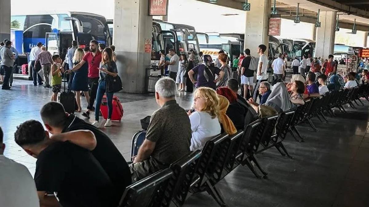 İzmir Otogarı'nın Tahliyesine Karar Verildi