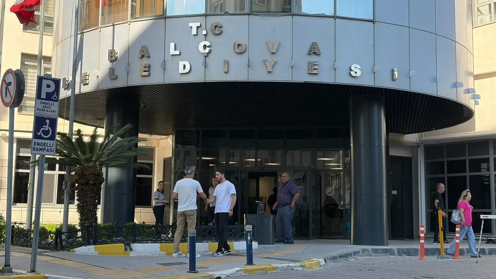 İzmir rüşvet soruşturmasında Veli Ağbaba merkezde
