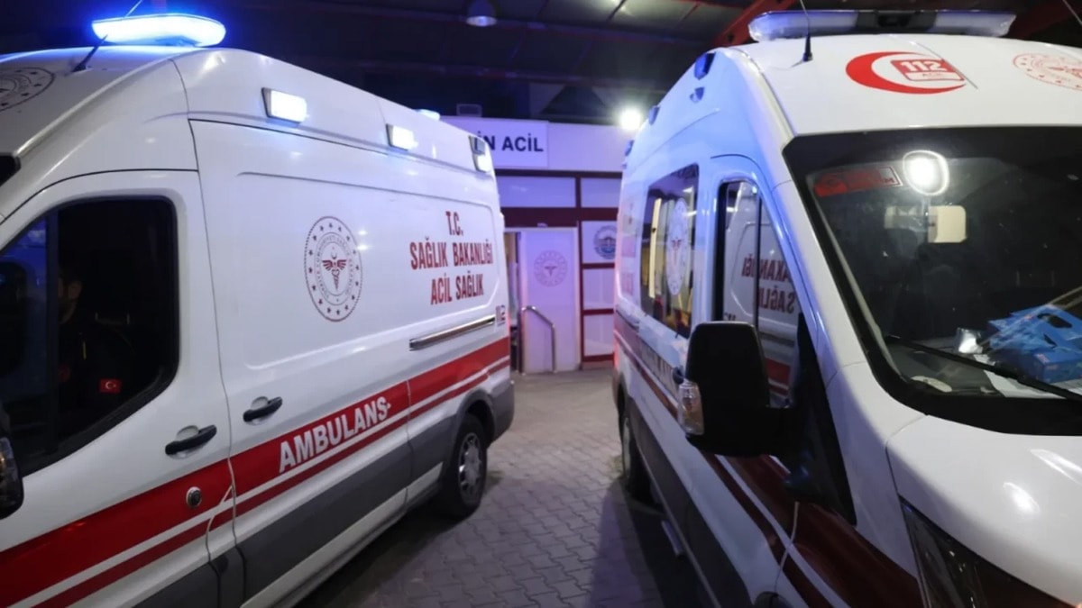 İzmir'de Sahilde Kulağı Isırıp Koparan Şüpheli Aranıyor