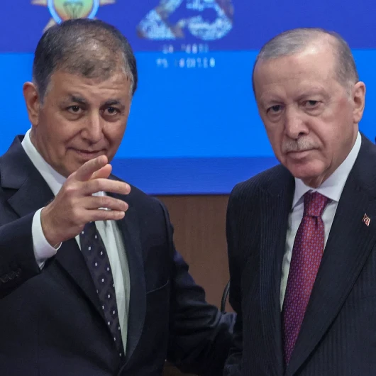 İzmir'den sonra ikinci büyük sürpriz: Bir belediye daha AK Parti'ye geçiyor