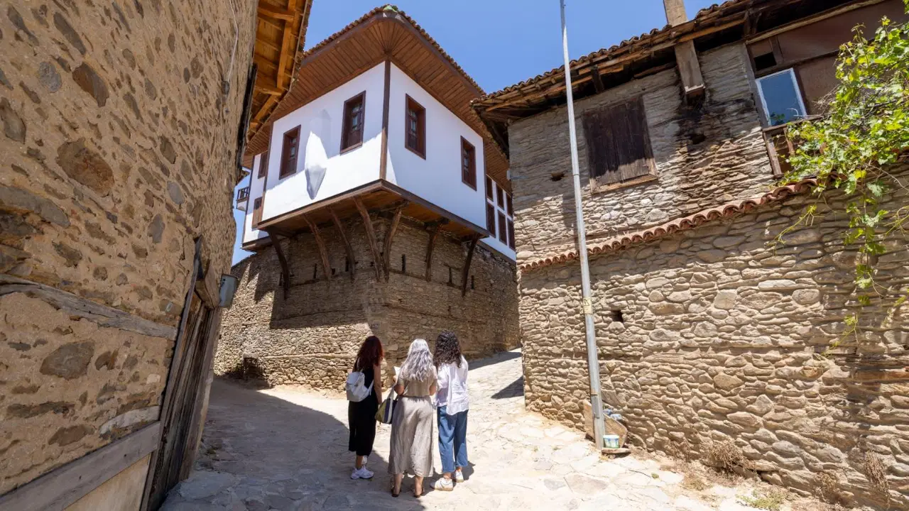 İzmir'de tarihi mirasa 2 bin denetim