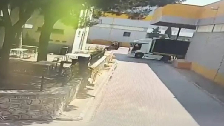 İzmir’de TIR çarpması sonucu forklift sürücüsü Gül Keskin hayatını kaybetti