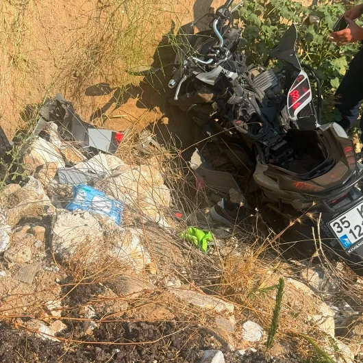 İzmir Tire'de Motosiklet Kazası: 18 Yaşındaki Sürücü Hayatını Kaybetti