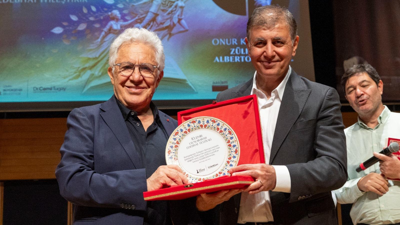 İzmir'de Edebiyat Festivali: 'Edebiyat İyileştirir' Temasıyla Sanat Dolu 4 Gün