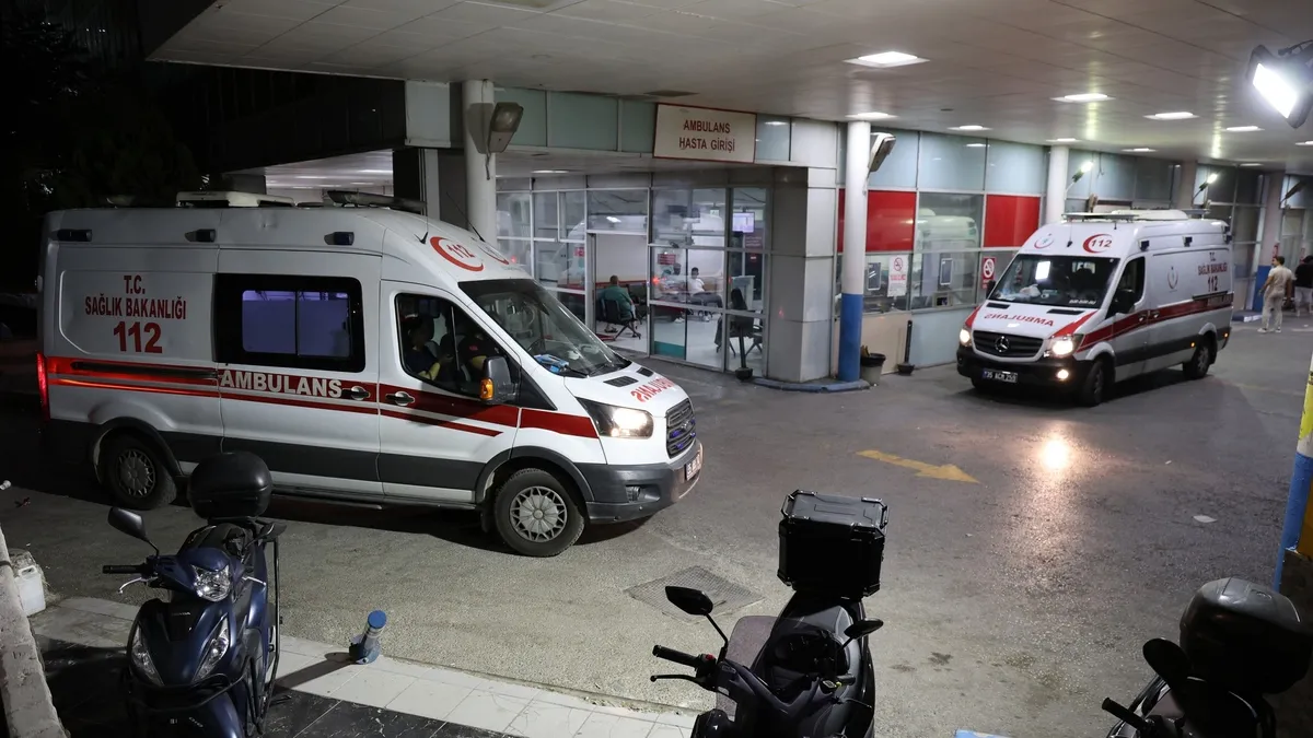 İzmir'de kız meselesi kavgası kanlı bitti: 15 yaşındaki kalbinden bıçaklandı