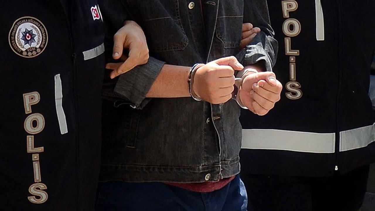 İzmir'de Oğlunu Öldüren Baba Tutuklandı
