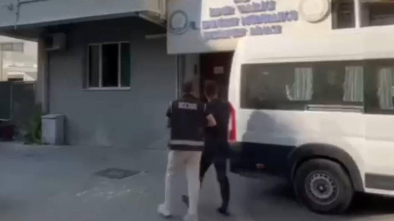İzmir'de Tefeci Operasyonu: 10 Gözaltı