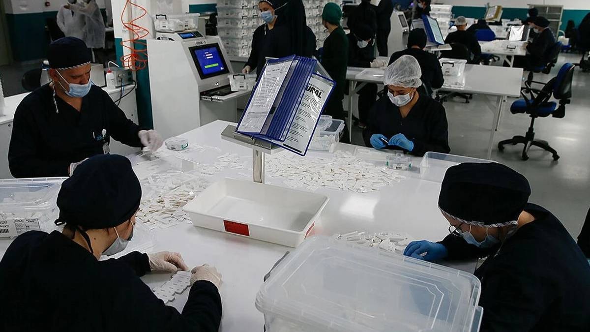 İzmir'in dev tıbbi malzeme üreticisi Türklab-Farlab iflas etti