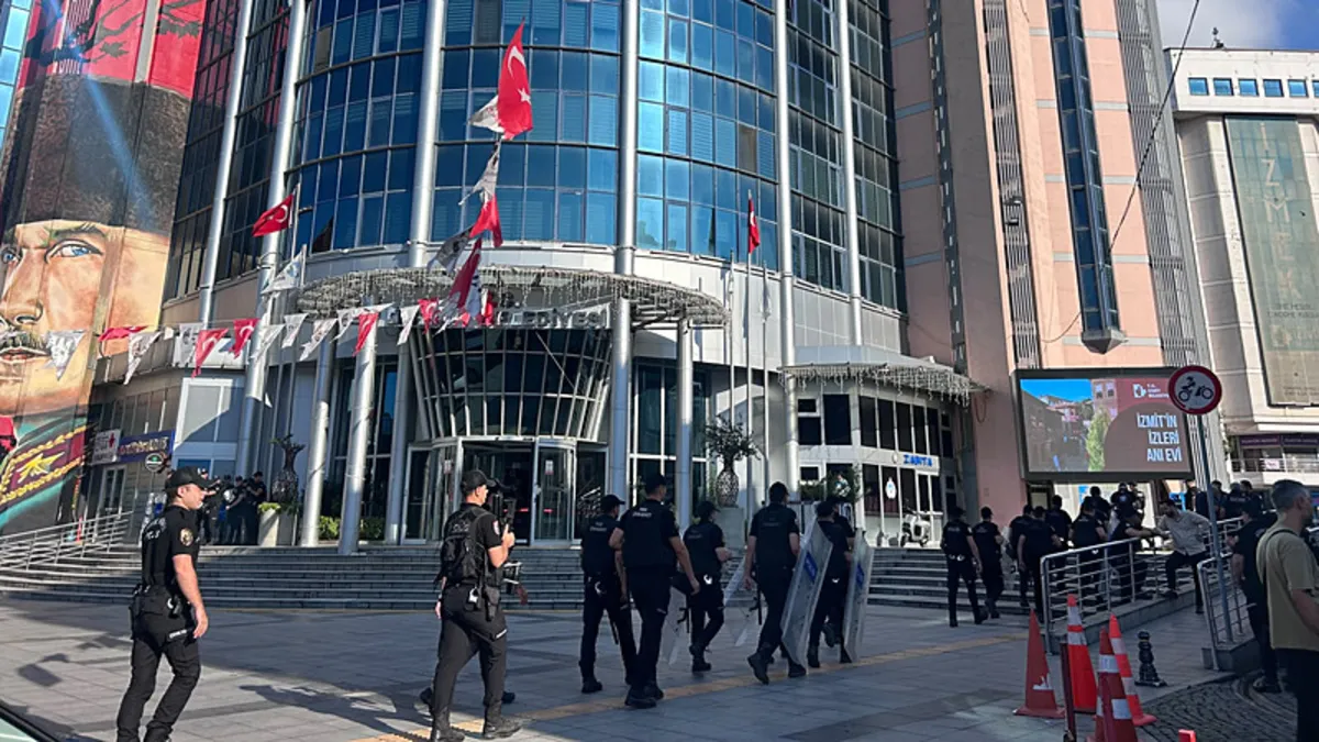 İzmit Belediyesi yolsuzluk soruşturmasında gizli tanık 1,6 milyonluk ihaleyi 84 milyon TL gösterdi