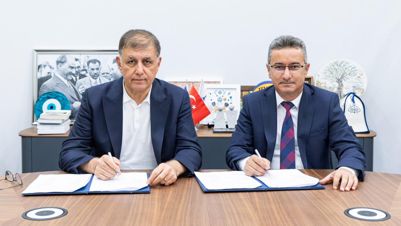 İZULAŞ'ta 772 çalışanı kapsayan toplu iş sözleşmesi imzalandı
