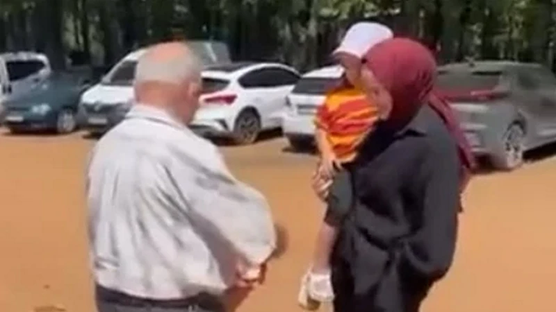 Jandarma, küçük Ela'nın elma şekeri sevinci için seferber oldu