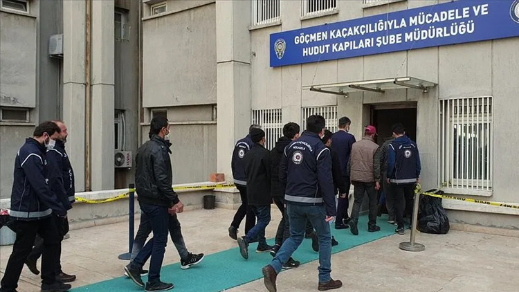 Jandarmadan 31 İlde Göçmen Kaçakçılığı Operasyonu: 33 Organizatör Yakalandı