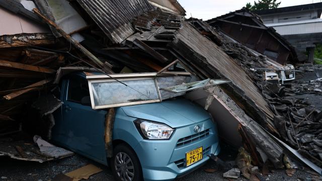 Japonya Kumamoto'daki 7,1 Büyüklüğündeki Depremde Can Kaybı 14'e Yükseldi