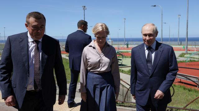 Japonya, Putin'in Kuril Ziyaretinin Ardından Adımları Değerlendiriyor