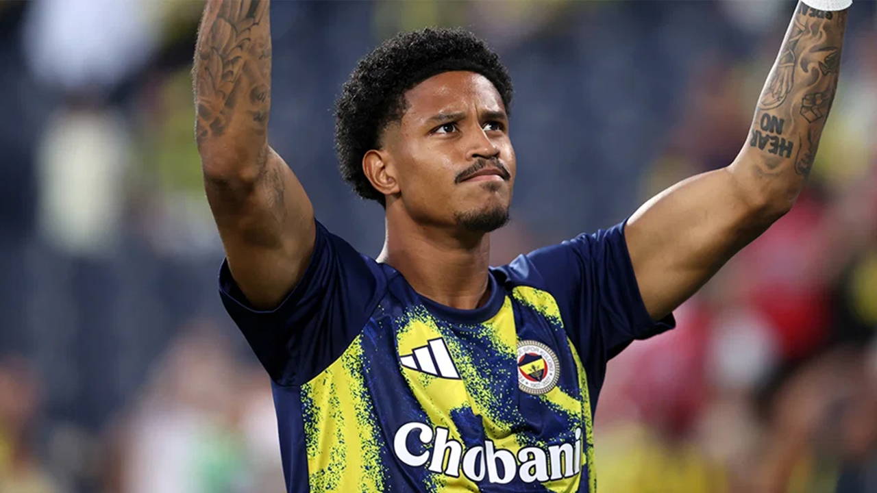 Jayden Oosterwolde Fenerbahçe'ye Veda Etti: 'Maalesef Gitmem Yönünde Karar Alındı