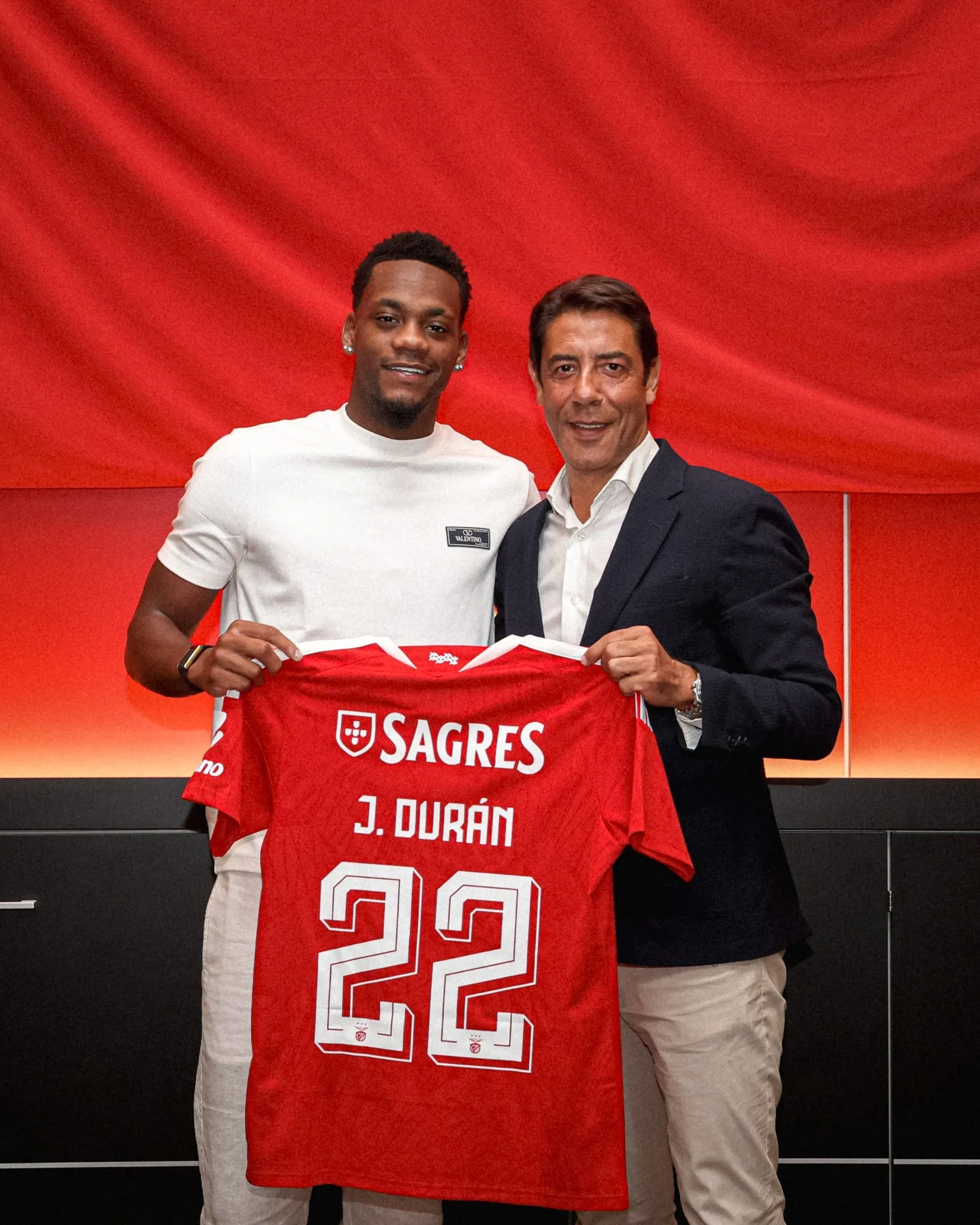 Jhon Duran'ın yeni takımı Benfica oldu