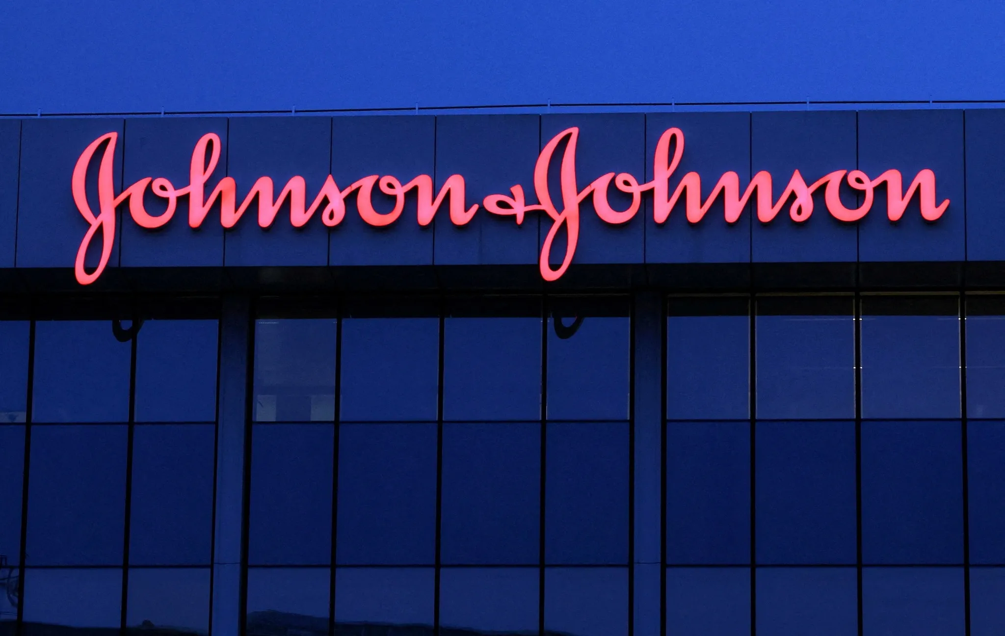 Johnson & Johnson, bebek pudrası davalarını 5,5 milyar dolarla kapatmayı hedefliyor