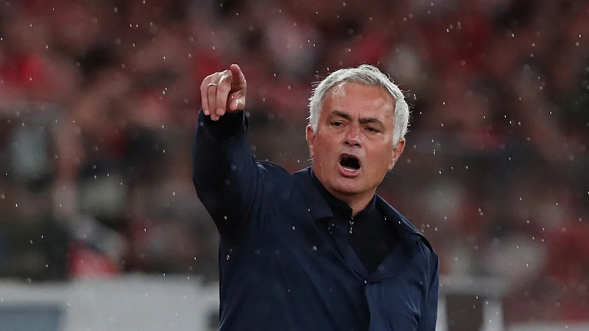 Jose Mourinho Benfica'ya Veda Etti, Real Madrid Yolu Gözüküyor