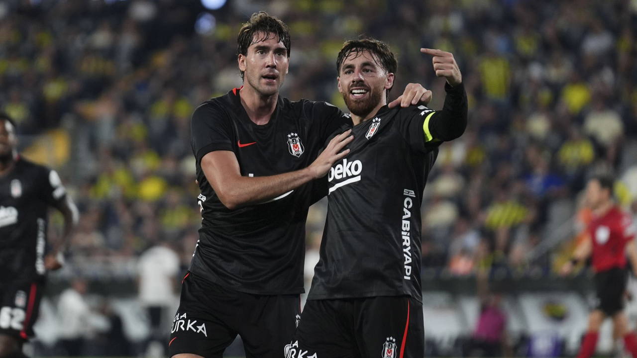 Juventus'tan Vlahovic Açıklaması: 'Teklifi Kabul Etmedi