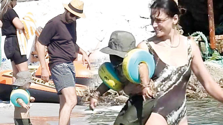 Kaan Urgancıoğlu ve Burcu Denizer'den Ardıç'la Aile Pozu