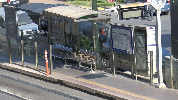 Kabataş-Bağcılar Tramvay Hattında Arıza: Mithatpaşa Durağı Kapatıldı
