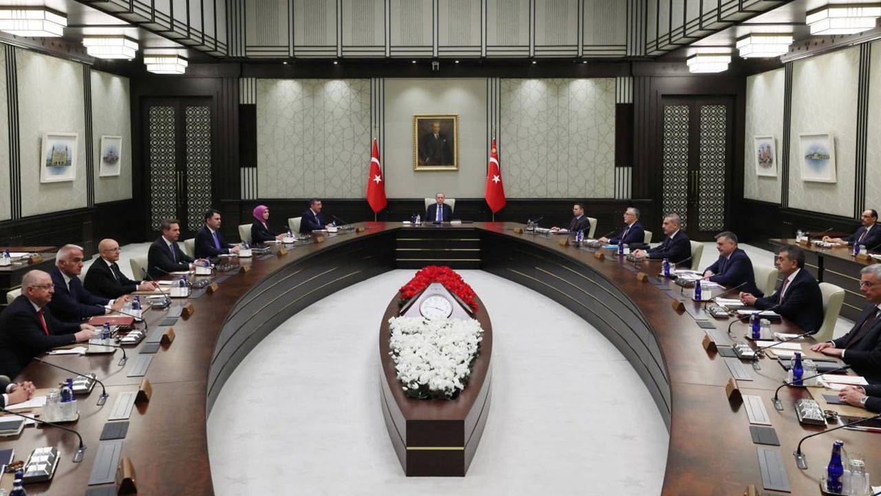 Kabine bugün toplanıyor: Erdoğan'ın masasındaki başlıklar