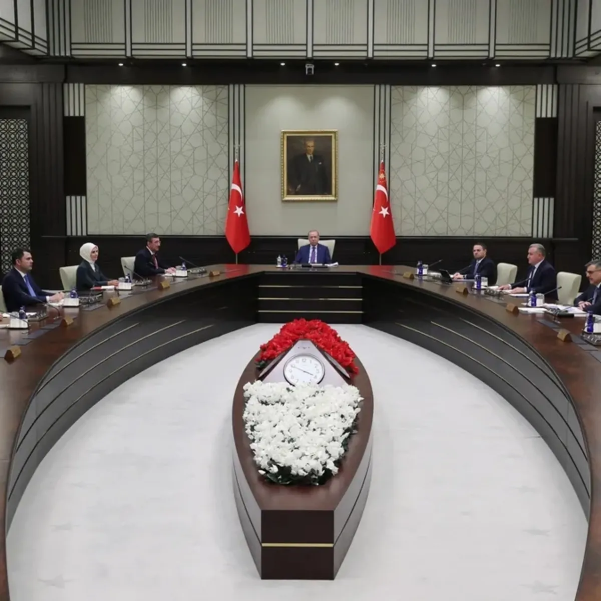 Kabine, NATO Zirvesi hazırlıkları için toplanıyor