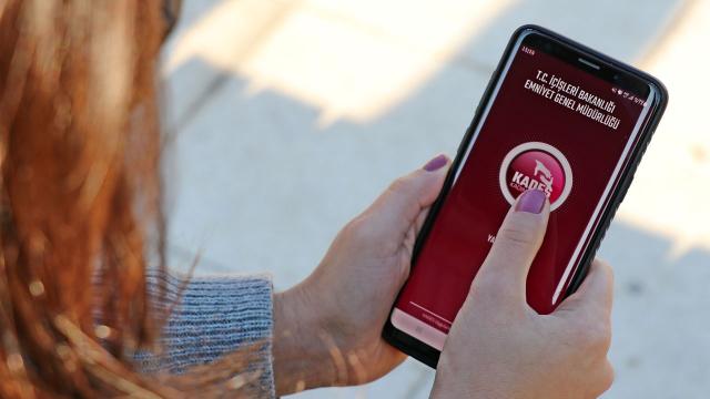 KADES Uygulamasını İndiren Kadın Sayısı 10 Milyona Dayandı