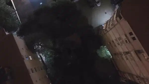 Kadıköy'de 3 katlı ahşap köşkte gece yangını