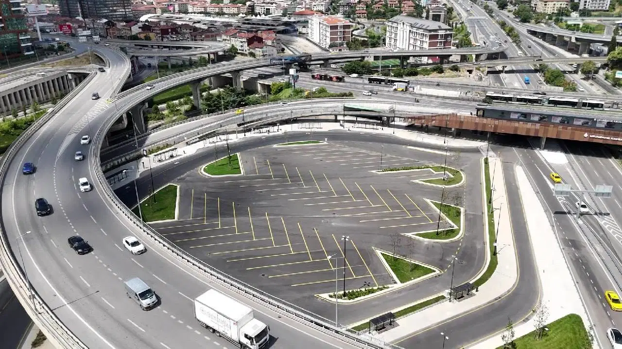 Kadıköy'de Otobüs Peronları Taşınıyor: Yeni Durak Yeri Belli Oldu