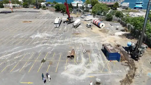 Kadıköy Rıhtım'a Cami İçin İlk Kazma Vuruldu: Dernek Başkanı 'Medeniyet Eseri' Dedi