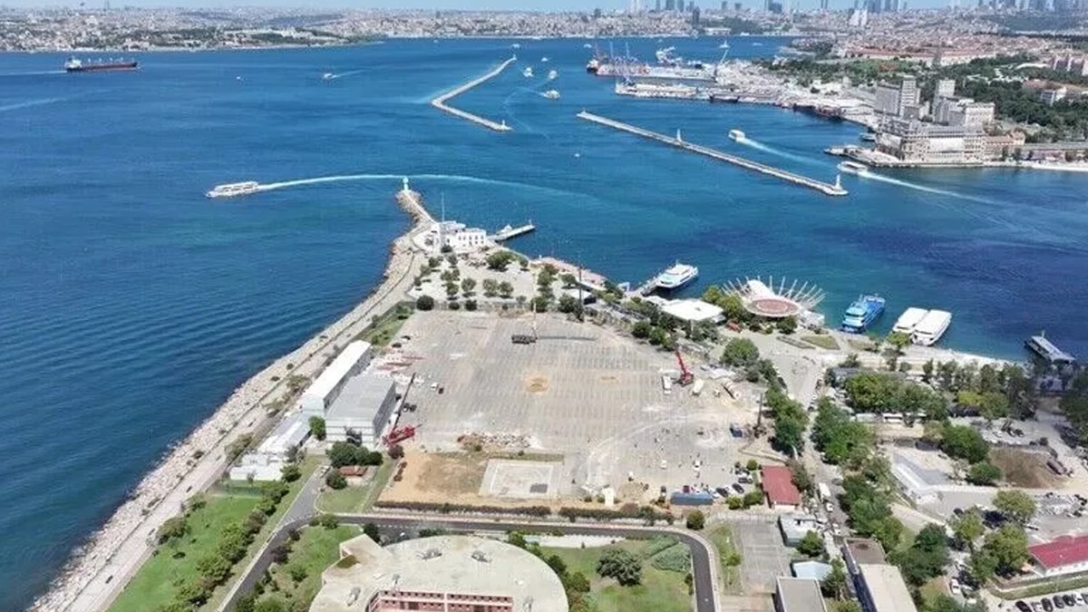 Kadıköy Rıhtım Camisi Projesi'nde İlk Kazma Vuruldu