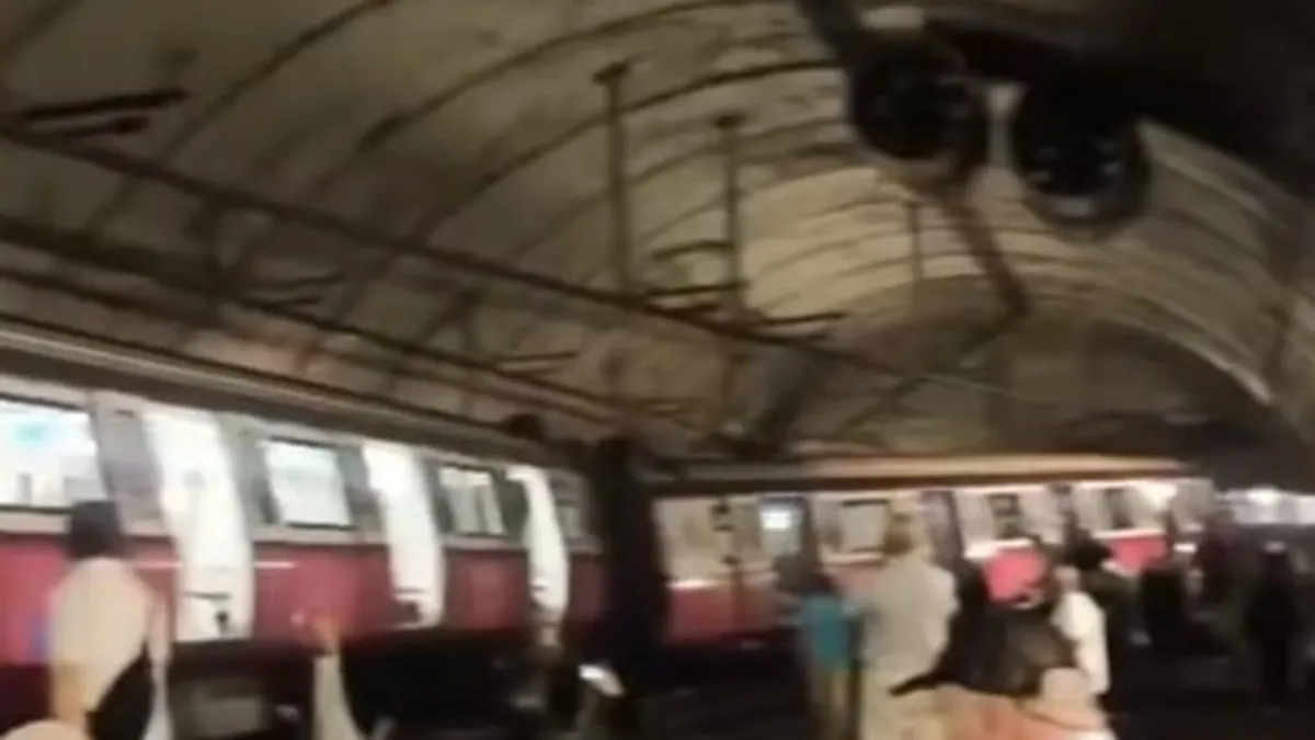 Kadıköy-Sabiha Gökçen metrosunda arıza: 3 yolcu hastaneye kaldırıldı, seferler yeniden başladı