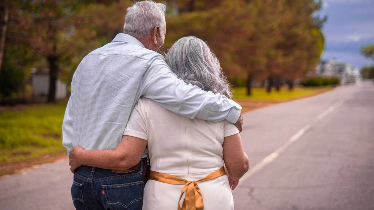 Kadınlar neden erkeklerden daha uzun yaşıyor? Bilimsel açıklama