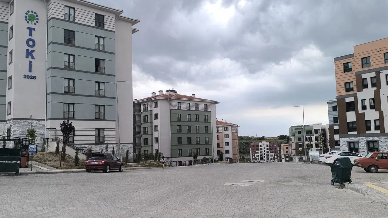 Kadirli TOKİ'de Su Kesintisi: Vatandaşlar Mağdur