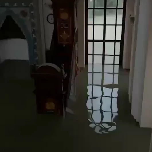 Kağıthane'de Sağanak Sonrası Tarihi Sadabad Camii Sular Altında