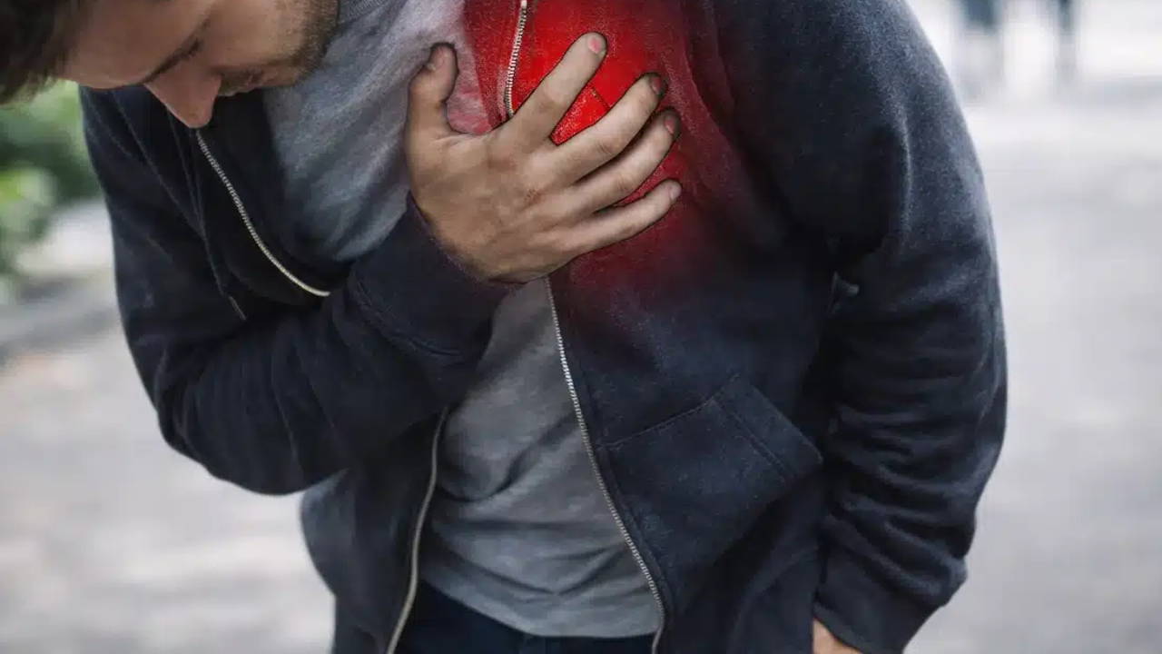 Kalp Krizi Gençleri Vuruyor: Uzman Uyardı