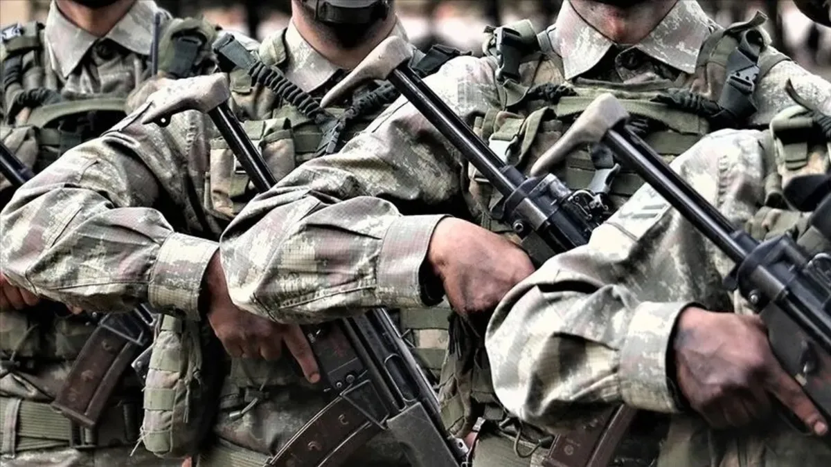 Kamuda istihdam fırsatı: 7 yıl görev yapan sözleşmeli erbaş ve erlere yeni hak