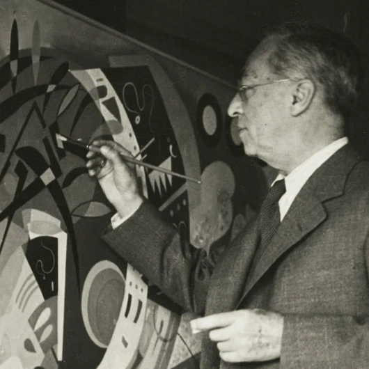 Kandinsky'nin Soyutlaması Ruhsal Arınma Değil, Biçim ve Renk Etkileşimi