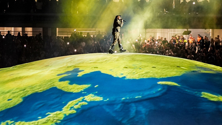118 bin kişilik katılım: Kanye West İstanbul'da dünya rekorunu kırdı