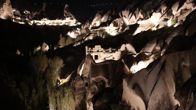 Kapadokya'da tarihi miras gece de keşfedilecek: Yeni aydınlatma projeleri