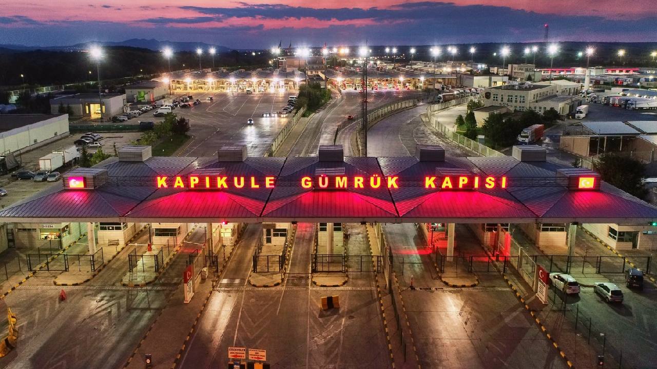 Kapıkule'de 79 Bin 790 Serum ve İnfüzyon Seti Ele Geçirildi